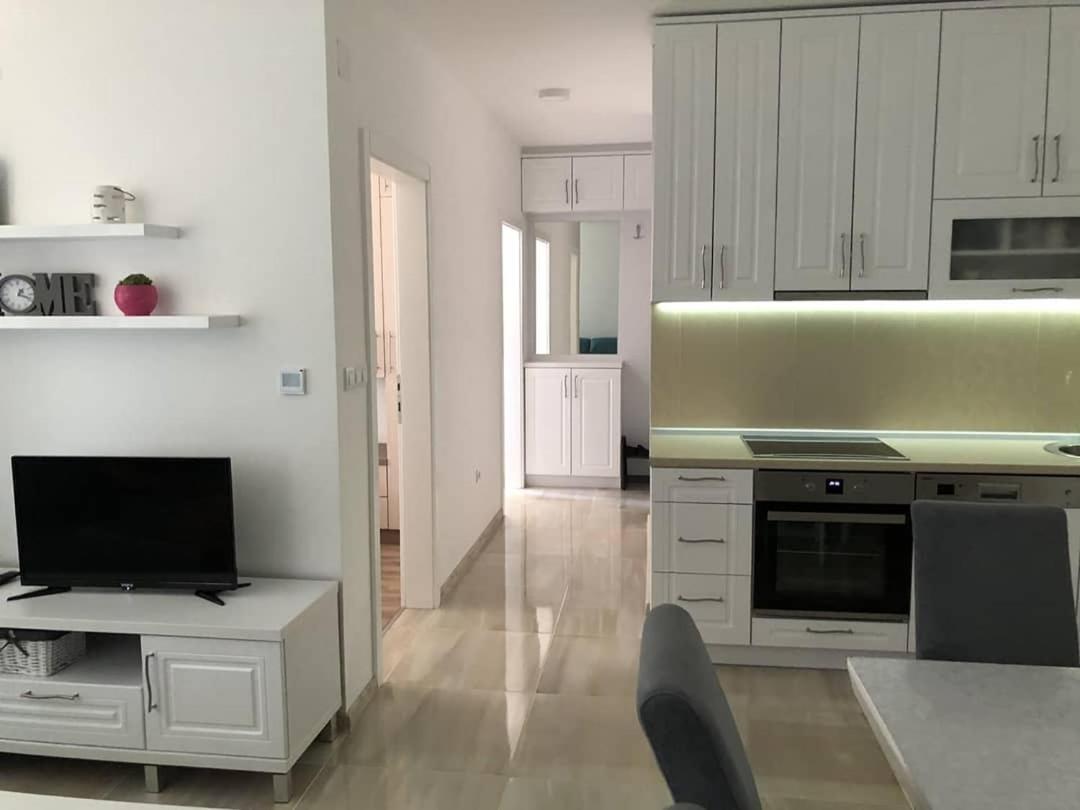 Apartman Sims Bijeljina Eksteriør billede