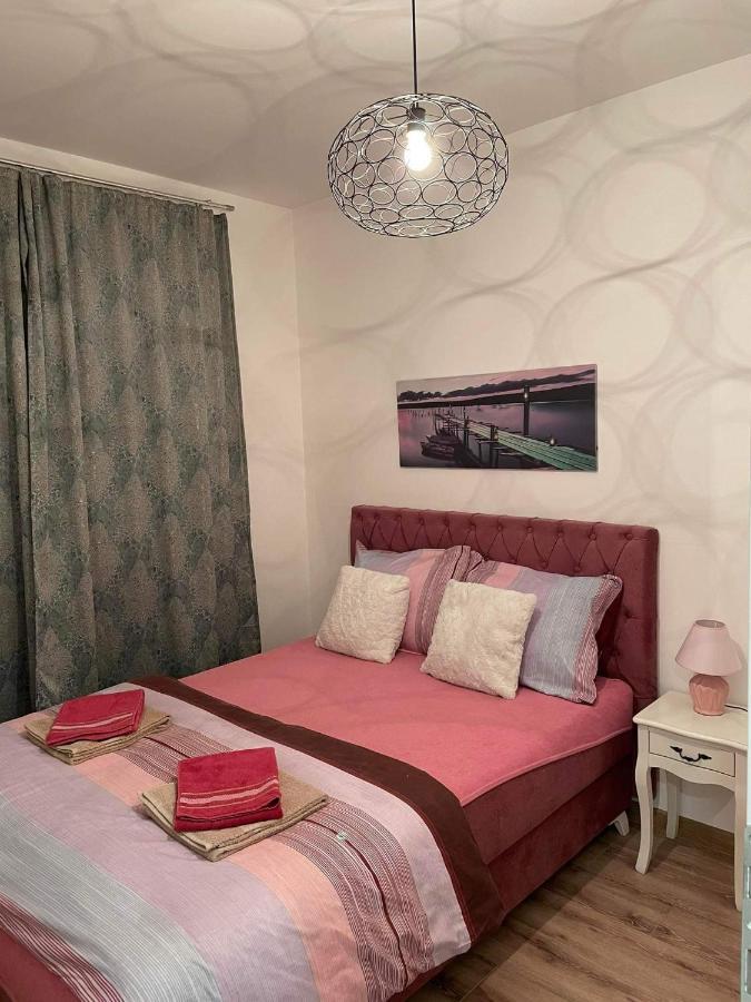 Apartman Sims Bijeljina Eksteriør billede